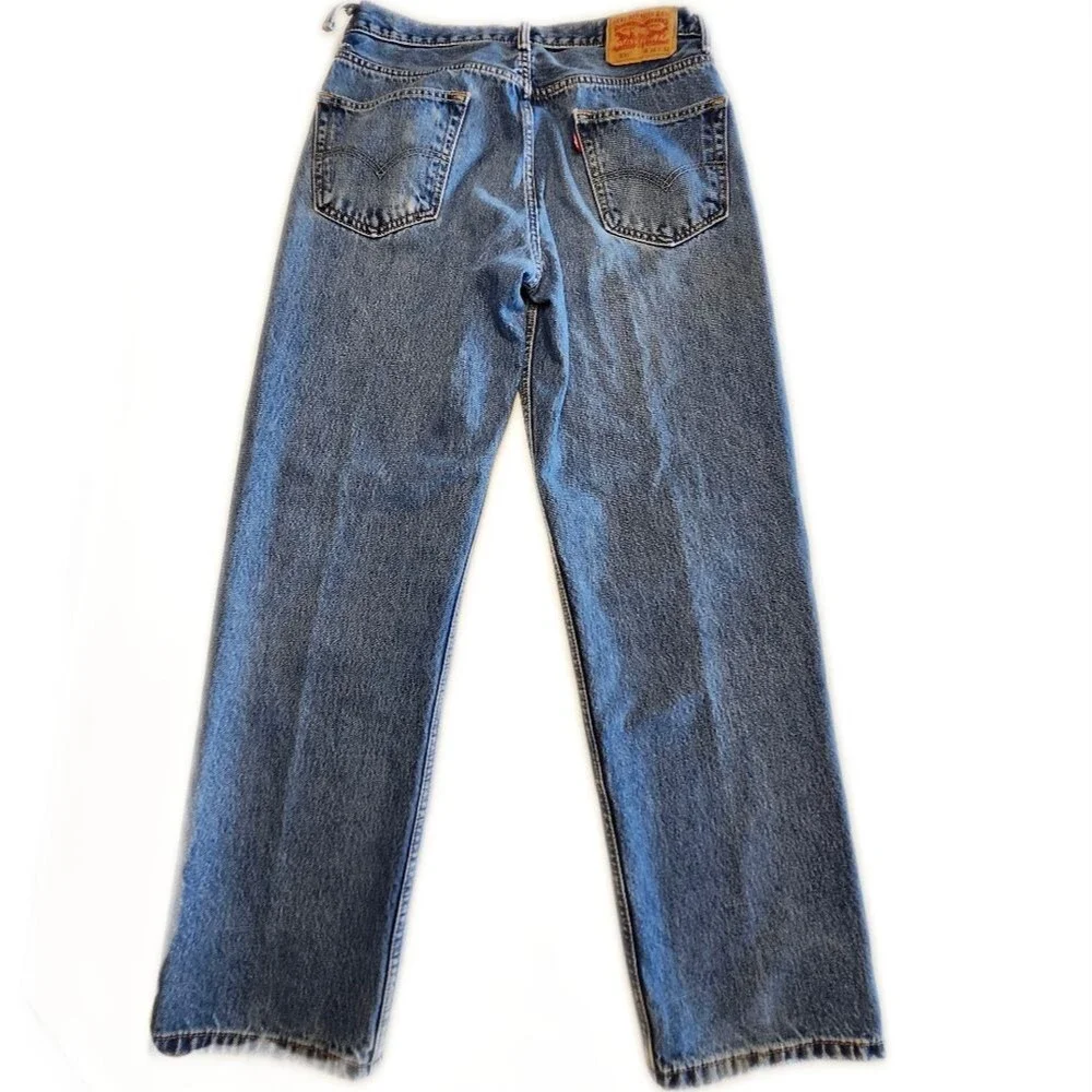 Levis levis levi